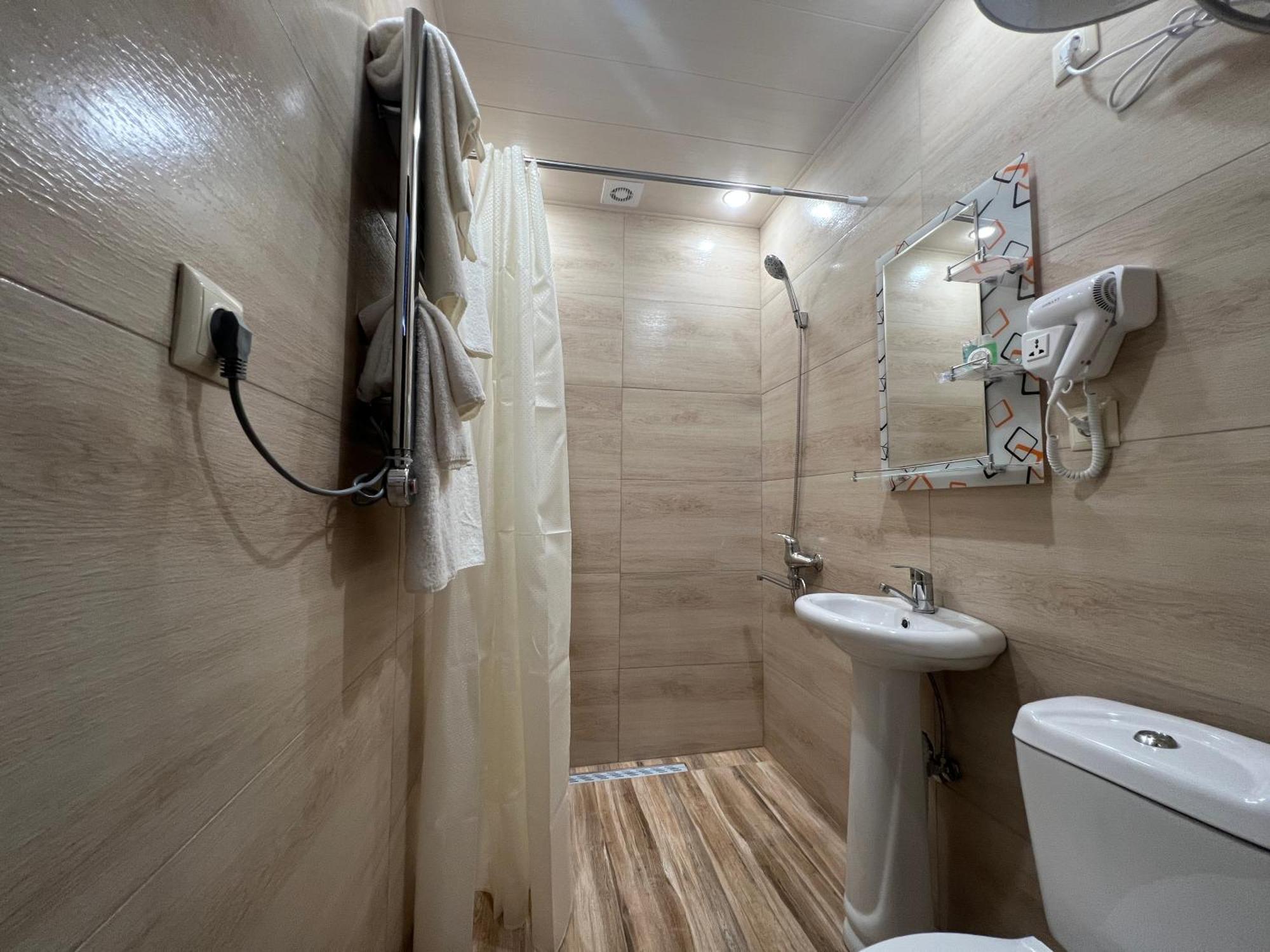 Maru House Hotel Дилиян Екстериор снимка