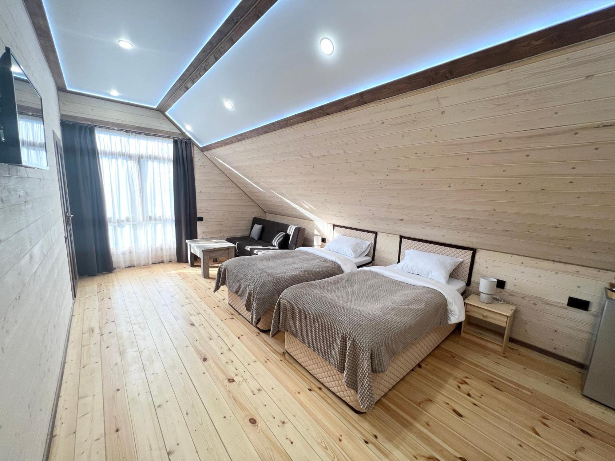 Maru House Hotel Дилиян Екстериор снимка