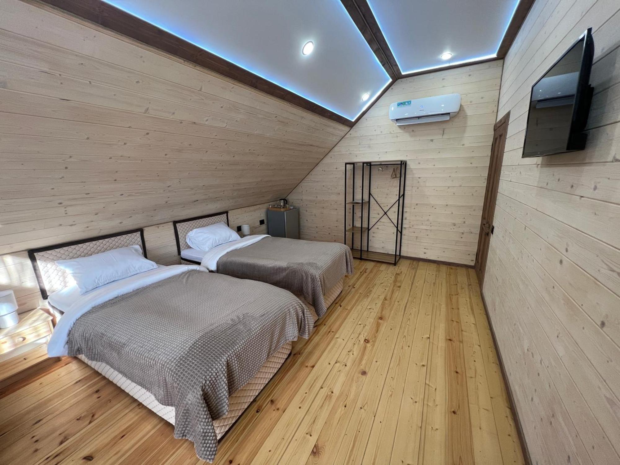Maru House Hotel Дилиян Екстериор снимка
