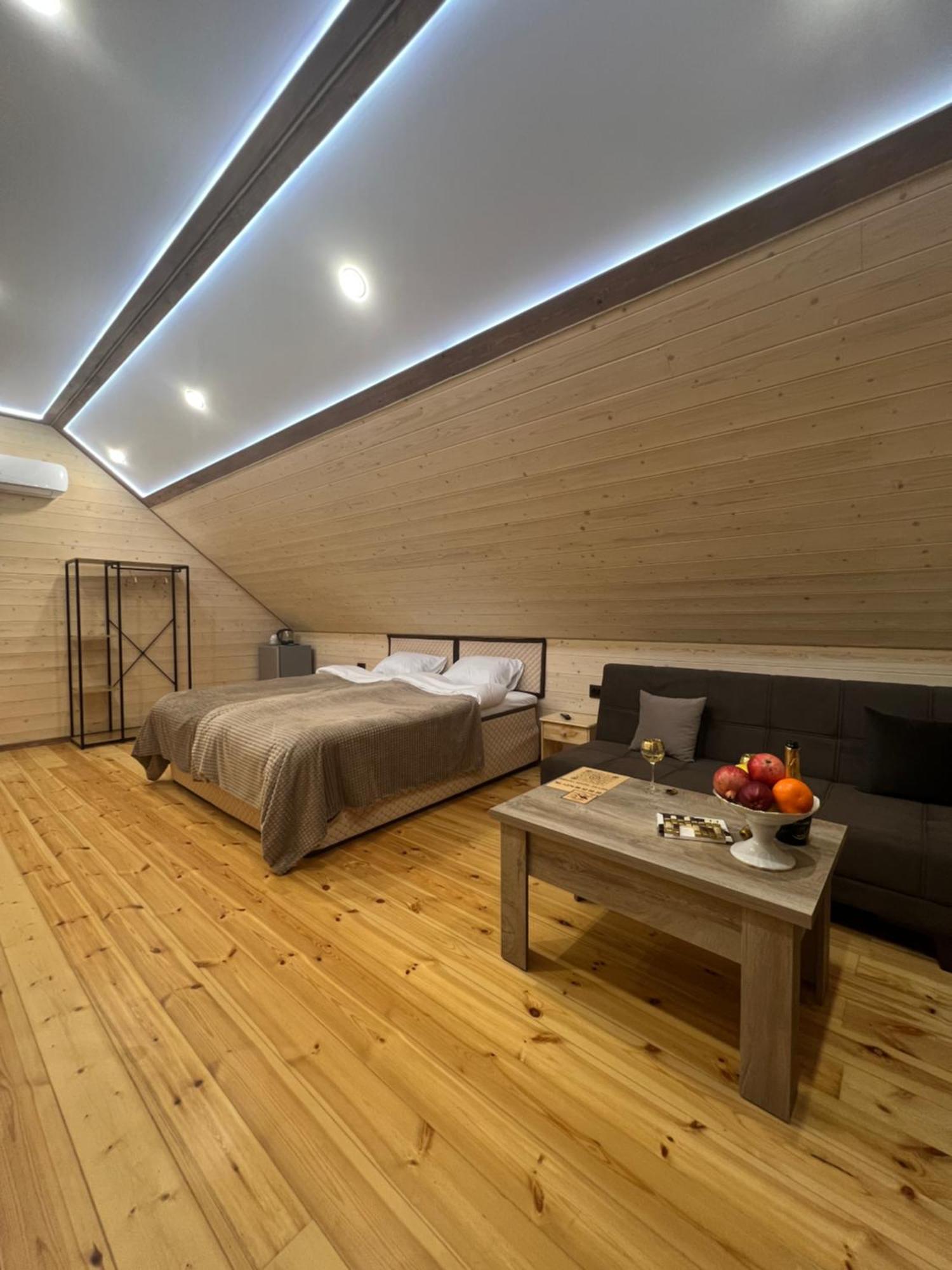 Maru House Hotel Дилиян Екстериор снимка