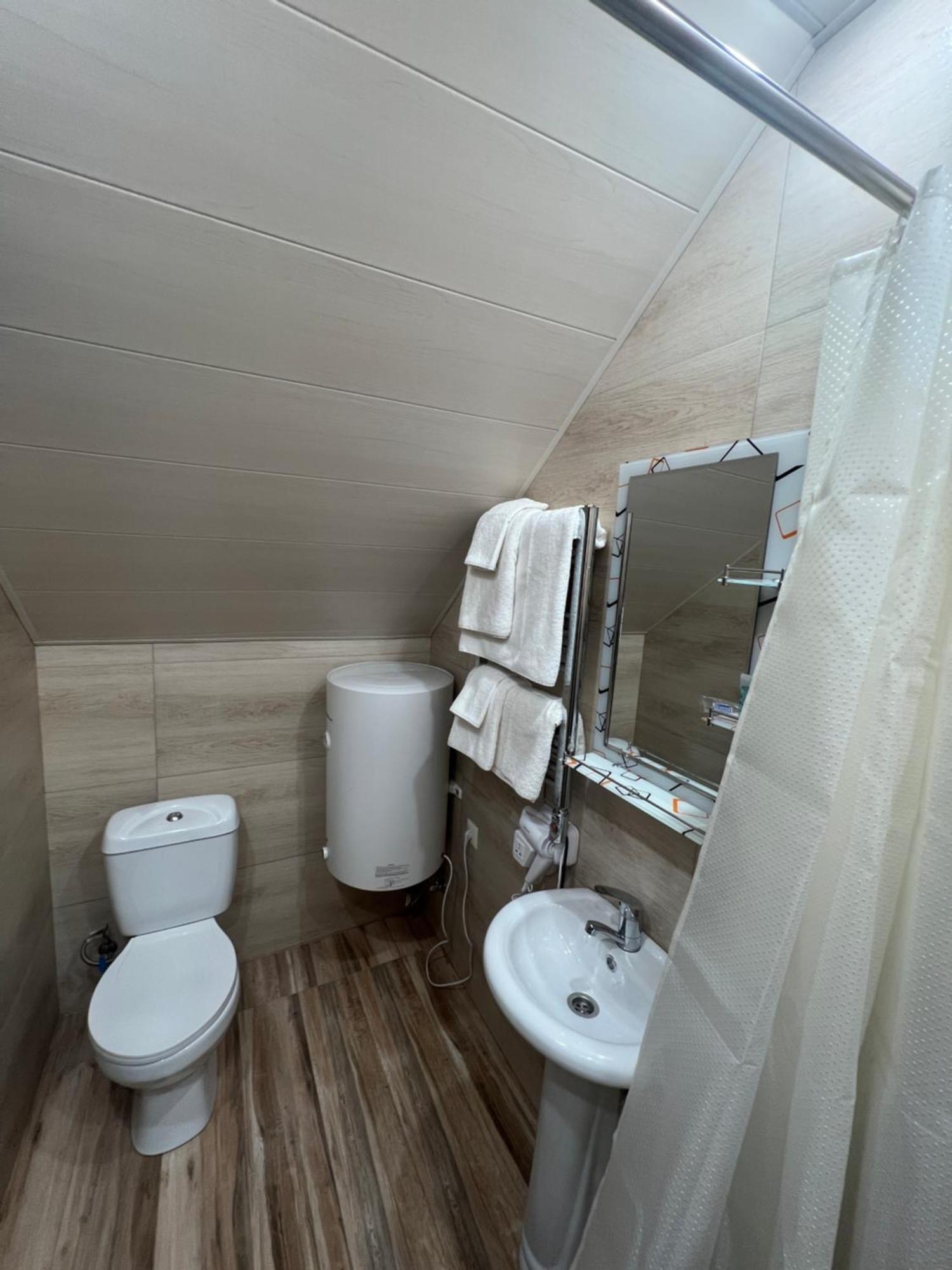 Maru House Hotel Дилиян Екстериор снимка