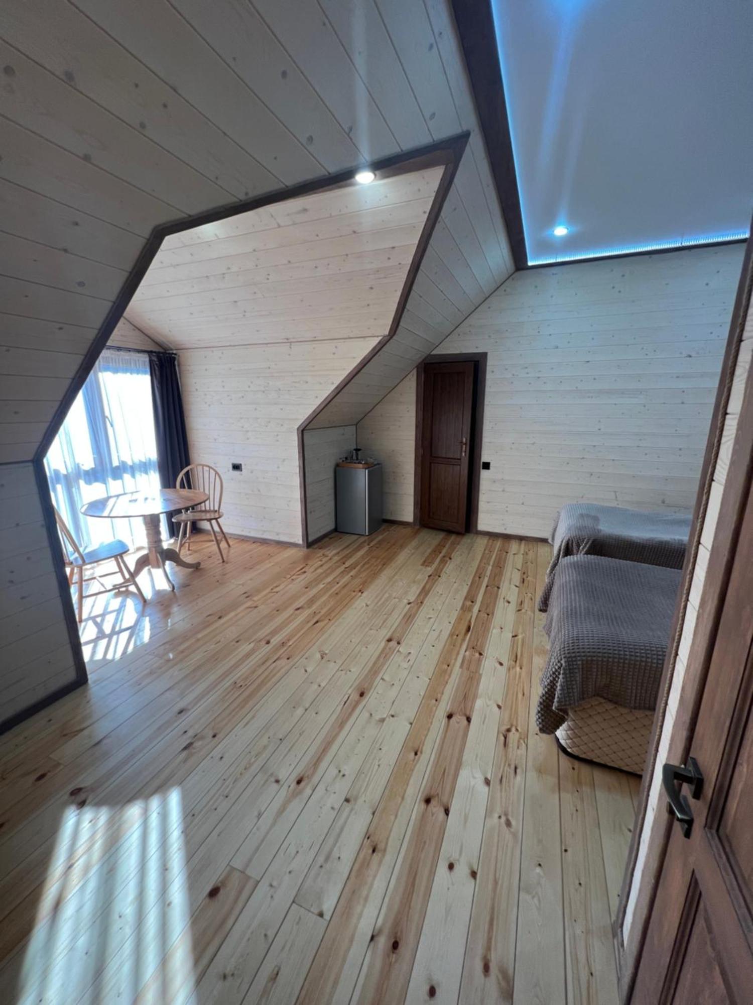 Maru House Hotel Дилиян Екстериор снимка