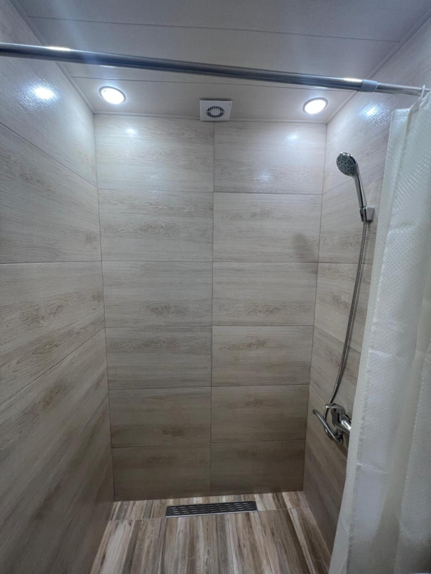 Maru House Hotel Дилиян Екстериор снимка