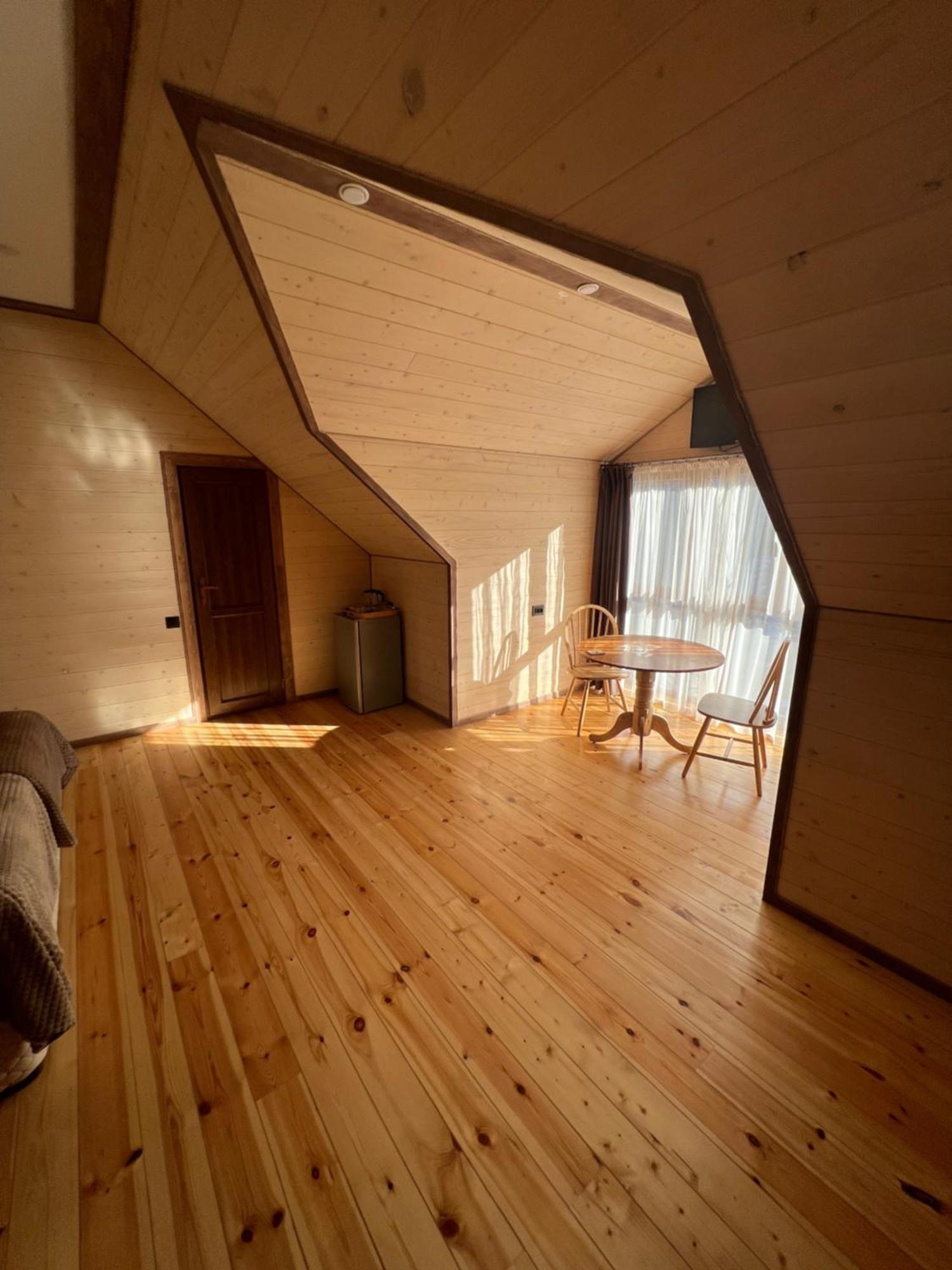 Maru House Hotel Дилиян Екстериор снимка