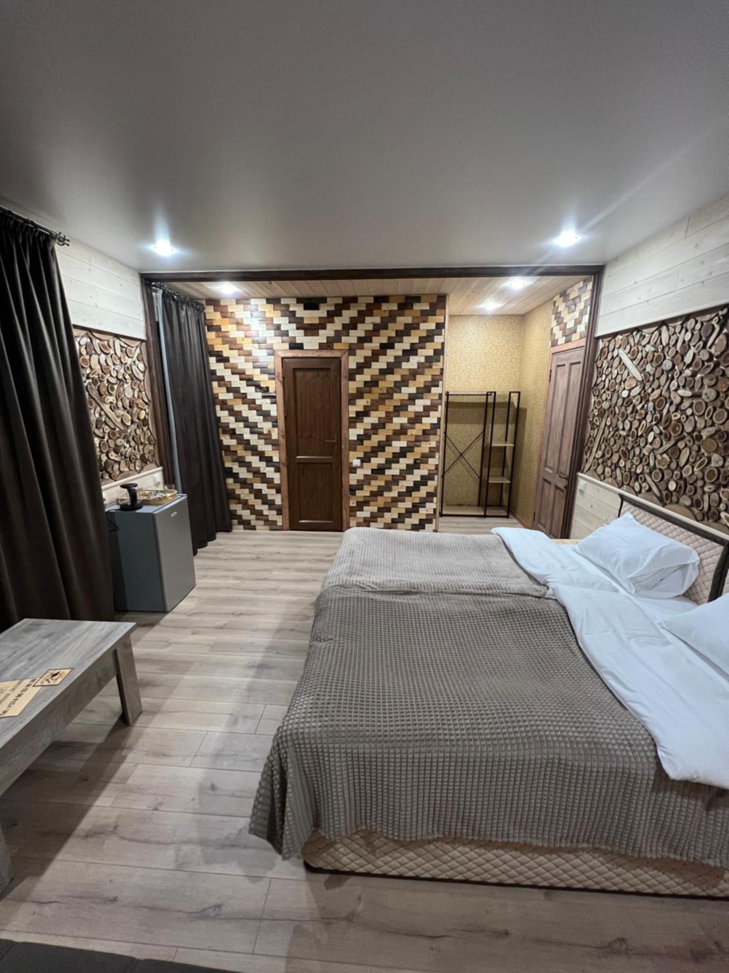 Maru House Hotel Дилиян Екстериор снимка