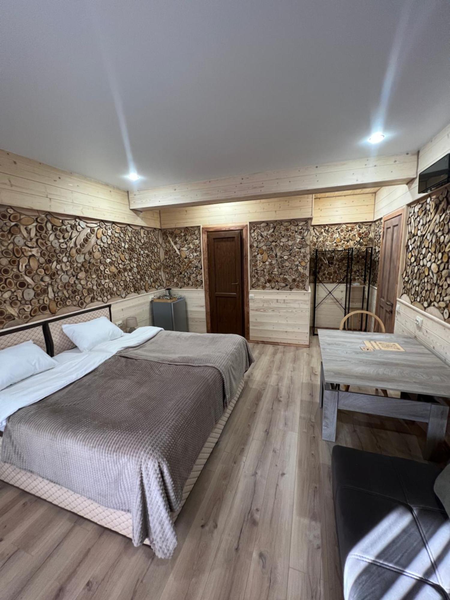 Maru House Hotel Дилиян Екстериор снимка