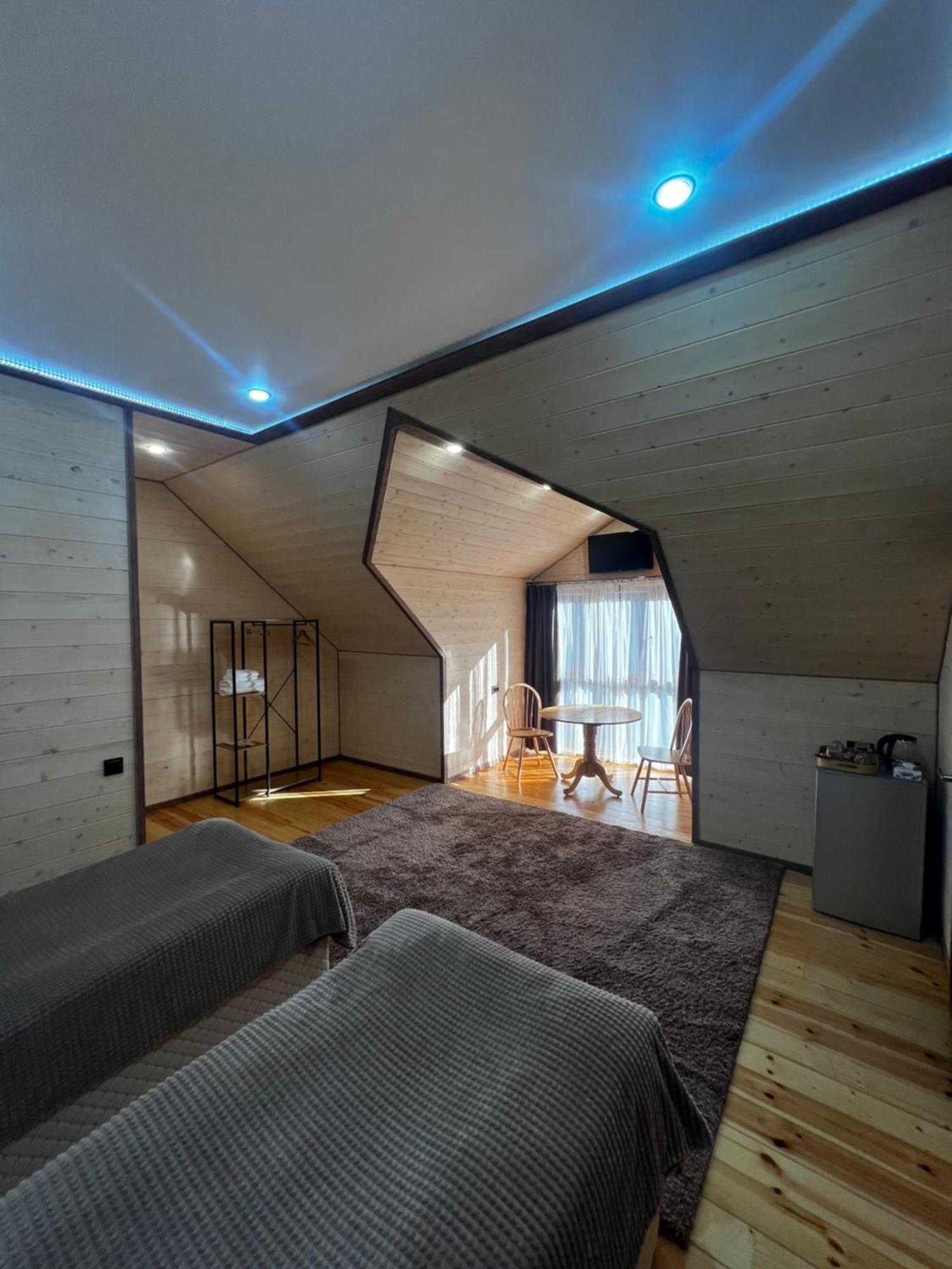 Maru House Hotel Дилиян Екстериор снимка