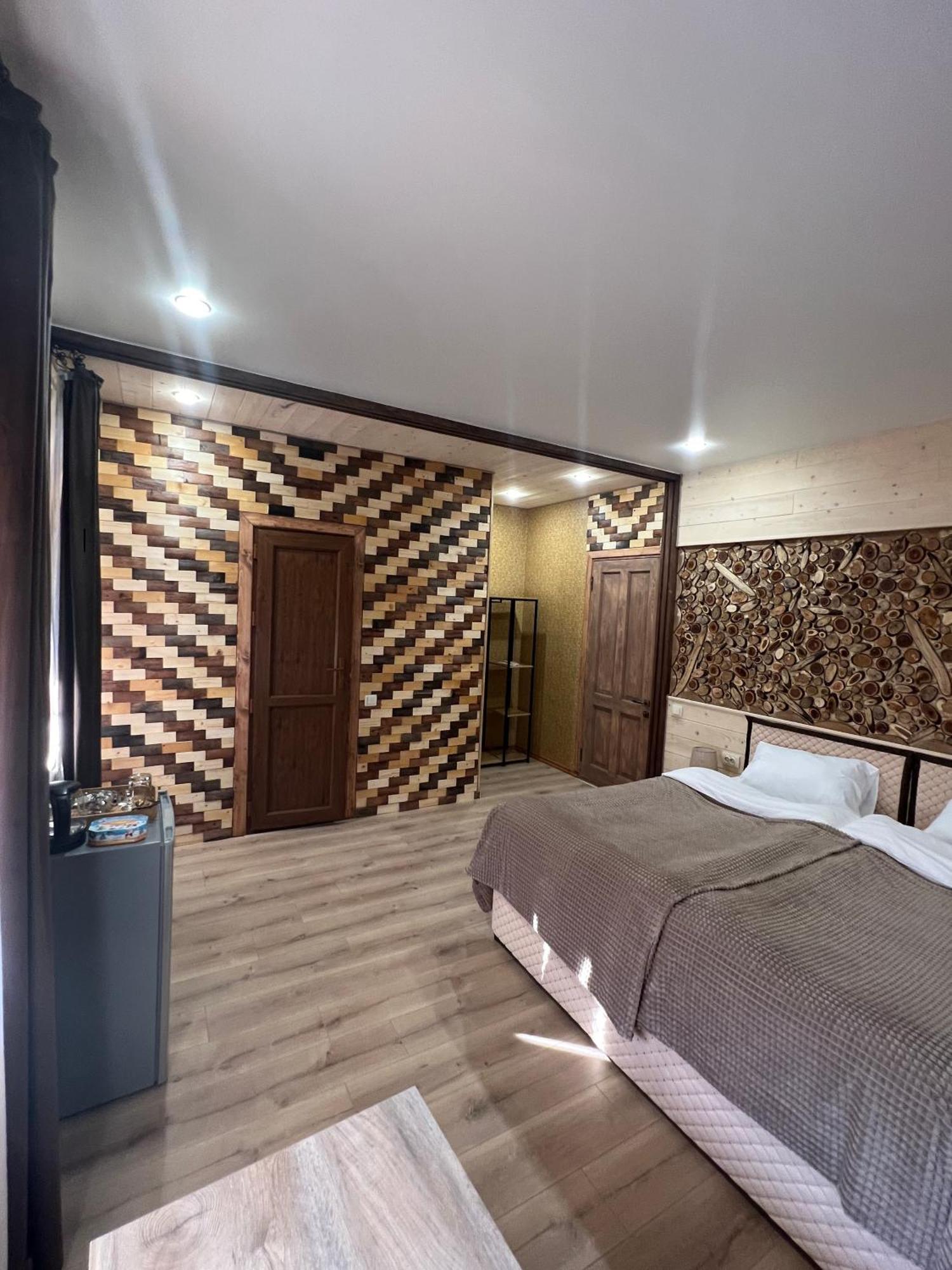 Maru House Hotel Дилиян Екстериор снимка